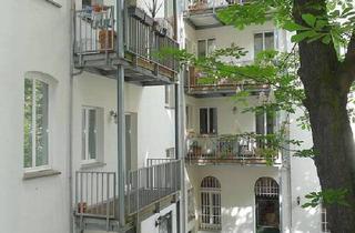Wohnung kaufen in Linienstraße, 10119 Berlin, Berlin - Charmanter Altbau im Scheunenviertel - große Wohnküche - Balkon - 3 Zimmer - Bezugsfrei