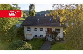Mehrfamilienhaus kaufen in 57319 Bad Berleburg, Mehrfamilienhaus mit großem Garten in Bad Berleburg-Aue