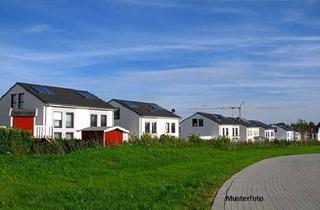 Haus kaufen in Sofienhöhe xxx, 90562 Heroldsberg, Wohnhaus mit 3 offenen Wohnungen und Doppelgarage