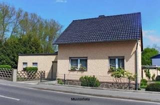 Einfamilienhaus kaufen in Waldstraße xxx, 57610 Gieleroth, Freistehendes Einfamilienhaus und Doppelgarage
