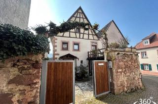 Einfamilienhaus kaufen in Untergasse 14, 67271 Neuleiningen, Saniertes Einfamilienhaus (Denkmalschutz) im historischen Ortskern - mit Garage und Terrasse