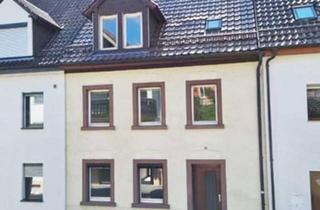 Reihenhaus kaufen in 75228 Ispringen, Ispringen - Reihenhaus mit 3 Wohnungen
