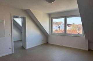 Wohnung mieten in Von-Cölln-Straße, 32791 Lage, Charmante 2-Zimmer-Dachgeschosswohnung in Seniorenwohnanlage