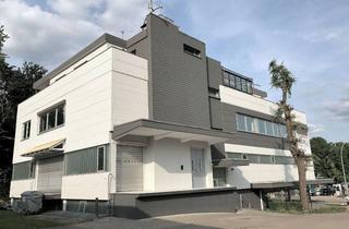 Büro zu mieten in 71522 Backnang, Gewerbefläche / Lager / Halle mit 2 Rampen und Büro in Backnang