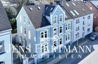 Wohnung kaufen in 45470 Mülheim an der Ruhr, Mülheim an der Ruhr - Für Liebhaber feiner Architektur - Altbauwohnung mit Balkon zum Wohlfühlen