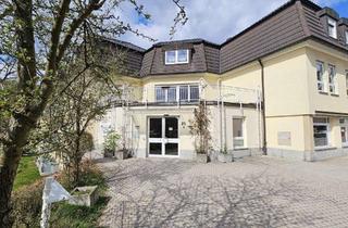 Wohnung kaufen in 96465 Neustadt, TOP-Eigentumswohnung: behindertengerecht, Balkon, Aufzug, Tiefgaragenplatz + 2. Stpl.