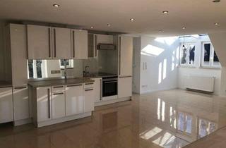 Wohnung mieten in 82152 Planegg, Lichtdurchflutete Wohlfühl Dachgeschosswohnung für max. 2 Personen- mit S-Bahn Nähe