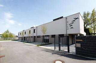 Gewerbeimmobilie kaufen in 76287 Rheinstetten, Investieren im Silberstreifen: Wohn-/Gewerbeimmobilie mit Garten, Garage & Flexibilitä