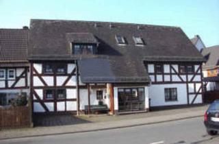 Mehrfamilienhaus kaufen in 35713 Eschenburg, Eschenburg - Top Mehrfamilienhaus in guter Lage. Provisionsfrei!