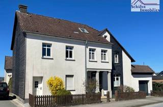 Einfamilienhaus kaufen in 58809 Neuenrade, Charmantes Familiendomizil: Einfamilienhaus mit Einliegerwohnung und Gartenidylle