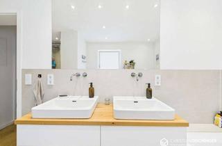 Anlageobjekt in 93138 Lappersdorf, Attraktive Kapitalanlage! - kernsaniertes Mehrfamilienhaus mit drei Wohneinheiten