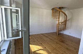 Wohnung kaufen in Wilhelm-Stolze-Straße 20, 10249 Friedrichshain, 2-Raum, Dachgeschoss, Maisonette Wohnung im Friedrichshain
