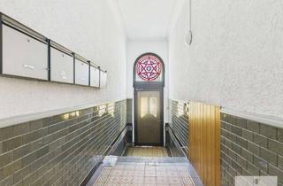 Wohnung kaufen in 66111 Saarbrücken, Charmanter Altbau trifft Moderne - sanierte Hochparterre-Wohnung in bester Innenstadtlage von Sbr.