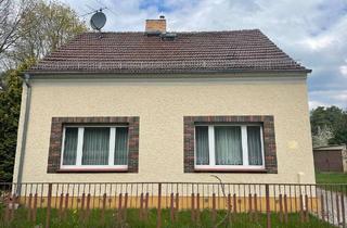 Einfamilienhaus kaufen in 15518 Rauen, Rauen - Einfamilienhaus mit attraktiver Ortsrandlage, großem Grundstück, mit Garagen und Nebengebäuden
