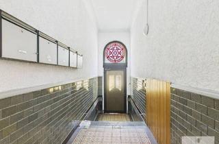Wohnung kaufen in 66111 Saarbrücken, Saarbrücken / Sankt Johann - Charmanter Altbau trifft Moderne - sanierte Hochparterre-Wohnung in bester Innenstadtlage von Sbr.