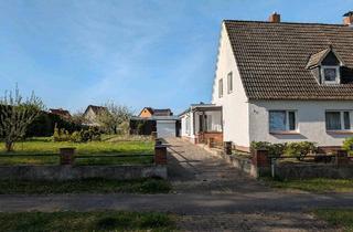 Doppelhaushälfte kaufen in 19370 Parchim, Parchim - Doppelhaushälfte mit großem Grundstück in ruhiger Lage in Parchim