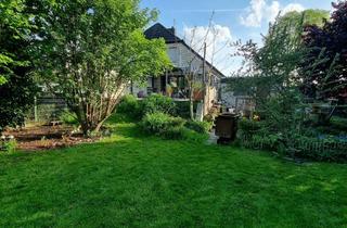 Doppelhaushälfte kaufen in 47918 Tönisvorst, Doppelhaushälfte mit großem Garten /Garage - nähe Forstwald - Saniert 2016