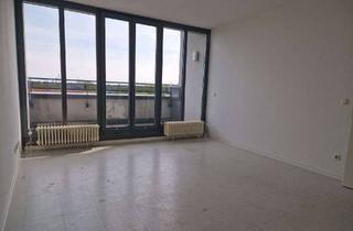 Wohnung mieten in Landsberger Allee 217F, 13055 Alt-Hohenschönhausen, Erste gemeinsame Wohnung hoch über den Dächern Berlins!