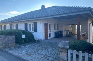 Mehrfamilienhaus kaufen in 54576 Hillesheim, Hillesheim - Freistehender Bungalow plus 2 Mietwohnungen