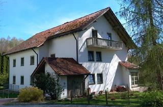 Wohnung kaufen in 94501 Aldersbach, Aldersbach - Hochwertige 3 Zi - Wohnung mit Balkon u. Parkhaus-Stellplatz