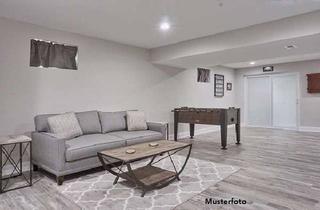 Wohnung kaufen in Zum Bernstein XX, 57076 Siegen, Appartement im Gartengeschoss nebst Stellplatz