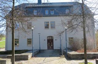 Wohnung mieten in Krohnenbergstraße, 01900 Bretnig-Hauswalde, Erstbezug nach Sanierung mit Balkon: Schöne 2-Zimmer-Wohnung in Großröhrsdorf