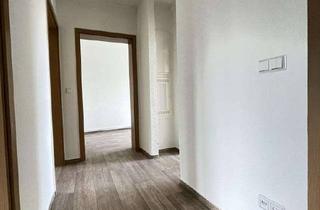 Wohnung mieten in Schmatzfelder Straße 54, 38855 Wernigerode, Renovierte 3-Raum Wohnung im Altbau