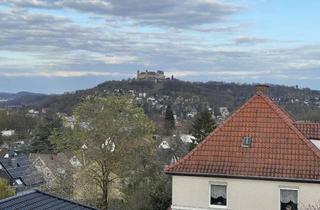 Wohnung mieten in 96450 Coburg, Moderne 3-Zimmer-Dachgeschosswohnung mit Einbauküche, Balkon, Vesteblick und Garage (01.07.25)