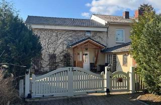 Haus kaufen in Bentkrögener Straße 12, 25355 Bevern, Charmante Hofstelle mit zwei Häusern, großzügigem Grundstück in Bevern, ca.7,2 km entfernt zur A23