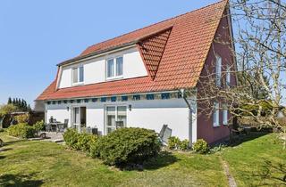 Einfamilienhaus kaufen in Ahornweg 3a, 17039 Neverin, Gemütliches Zweifamilienhaus in ruhiger Lage inmitten von Neverin