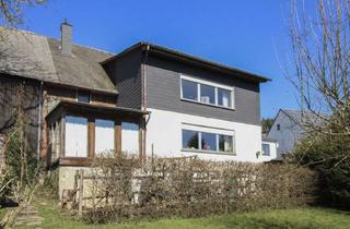 Haus kaufen in Hauptstraße 15, 56865 Schauren, Zuhause mit Terrasse, Balkon und einer Garage in Schauren