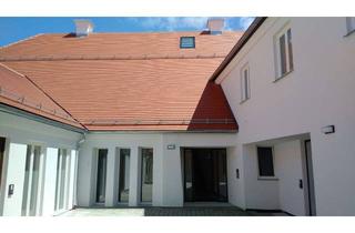 Wohnung mieten in Kirchplatz, 95643 Tirschenreuth, Tirschenreuth-Innenstadt . 2 Zi-EG-Wohnung für Senioren mit Servicevertrag