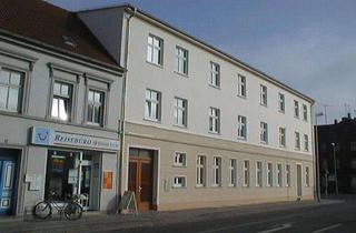 Wohnung mieten in Friedrich-Engels-Straße 12, 19322 Wittenberge, Großzügige 3 Raum Erdgeschoss-Wohnung mit Terrasse