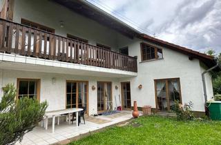 Haus kaufen in 76889 Schweigen-Rechtenbach, ++ Lichtdurchflutetes 1-2-Parteienhaus mit 2 Garagen, Carport und großem Garten in Ortsrandlage ! ++