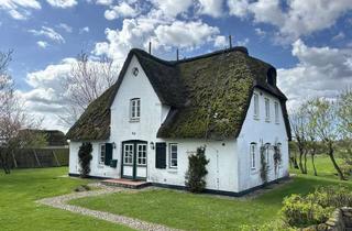 Wohnung kaufen in 25938 Alkersum, Attraktive Ferienwohnung unter Reet im Deichhof