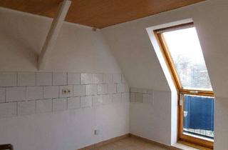 Wohnung mieten in Bahnhofstr. 31, 08209 Auerbach, Auerbach: 2 helle Zimmer, Balkon, Tageslichtbad m. Dusche
