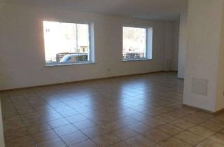 Wohnung mieten in Hauptstr. 11, 08236 Ellefeld, Ellefeld: hell und großzügig, fast ebenerdig, 2 Zi., Dusche und Badewanne