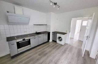 Wohnung mieten in 08468 Reichenbach, Helle 3-Raum-DG-Wohnungen mit Einbauküche