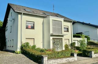 Haus kaufen in 56745 Bell, PROVISIONSFREI !!! TOP LAGE, VIEL PLATZ, 2 GARAGEN, WINTERGARTEN UND PV-ANLAGE !!!