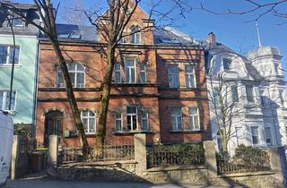 Mehrfamilienhaus kaufen in 95213 Münchberg, Kreuzbergviertel:Teilsaniertes Jugendstil-Mehrfamilienhaus mit weiterem Fertigstellungsbedarf und Ba