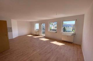 Wohnung mieten in Friedrich-Naumann-Straße 20, 07973 Greiz, Exklusive 3-R-Dachgeschosswohnung zentrumsnah mit Aufzug und Balkon!!