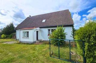 Haus kaufen in Dorfstraße 36, 17337 Groß Luckow, Provisionsfrei: 5000 qm² Grundstück mit 6-Zimmer-Haus in Groß Luckow