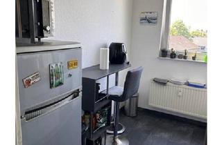 Wohnung kaufen in 51067 Köln, Köln - Schöne, renovierte 2,5 Zimmer Wohnung zu verkaufen