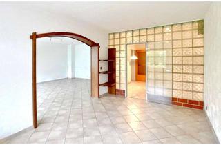 Wohnung kaufen in 58509 Lüdenscheid, Wohnen mit Spa-Komfort: Eigene Terrasse & Zugang zu Schwimmbad & Sauna!