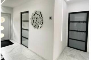 Haus mieten in Querweg, 21521 Dassendorf, Willkommen in diesem charmanten Haus in der ruhigen Umgebung von Dassendorf. Mit 169 Quadratmetern bietet diese Immobilie eine großzügige Wohnfläche, die perfekt für Familien