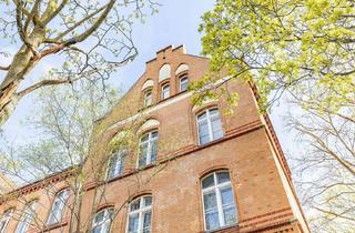 Wohnung kaufen in 10559 Tiergarten, BEZUGSFREI: Wohnen im historischen Garde-Quartier – 3,5 stilvolle Zimmer und PKW-Stellplatz