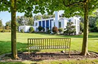 Villa kaufen in 32429 Minden, Exklusive Bauhausvilla in zeitloser Eleganz