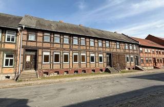 Mehrfamilienhaus kaufen in Vorderstraße 16, 38486 Klötze, Mehrfamilienhaus mit 3 WE und großem Grundstück - leerstehend