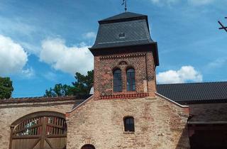 Grundstück zu kaufen in 06193 Krosigk, 4 Seiten-Hof Gutshof mit Wohngebäuden und großen Lagerflächen