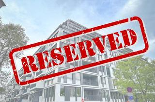 Loft kaufen in Bertolt-Brecht-Platz, 10117 Mitte, Spreefront Design Loft im YOO Berlin mit privatem SPA & 24/7 Concierge